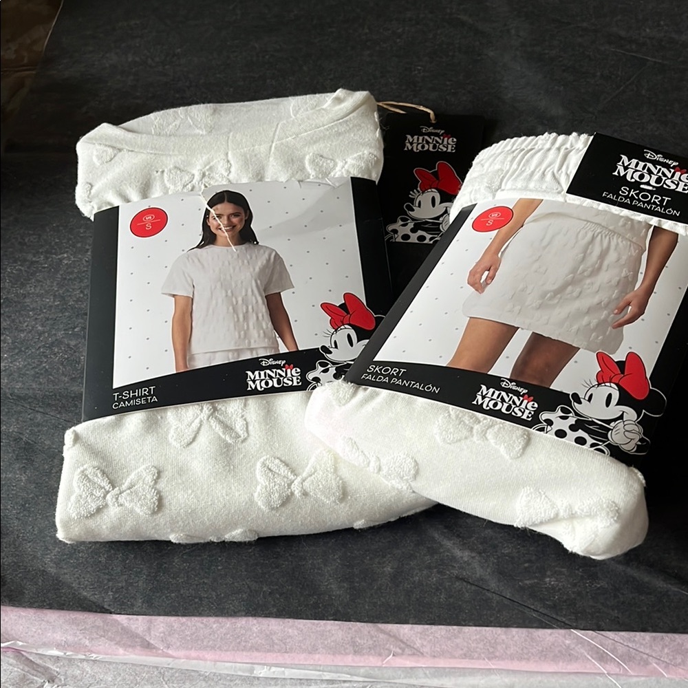 NWT Disney Women's White Minnie Mouse skirt set- Ivory with embossed Minnie Bows